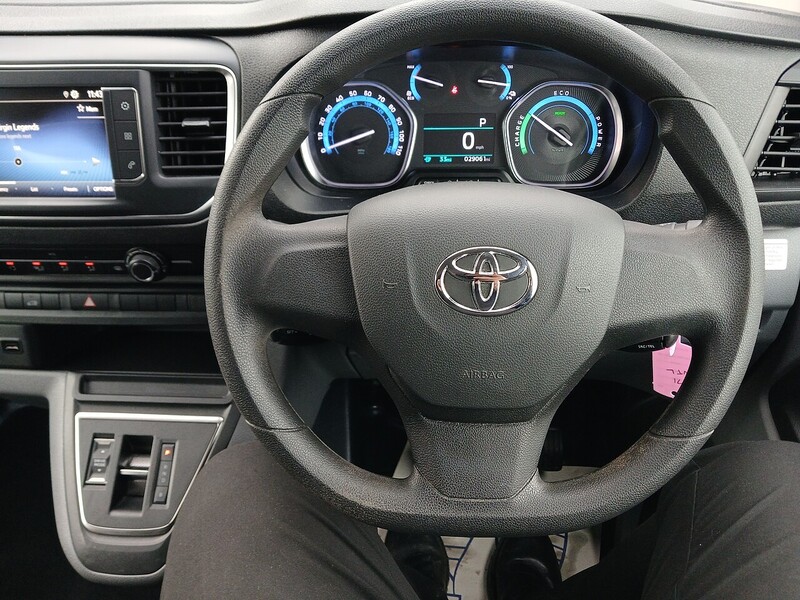 Toyota 50KWh Icon Medium Panel Van 6dr Electric Auto MWB (7kW OBC) (136 bhp)