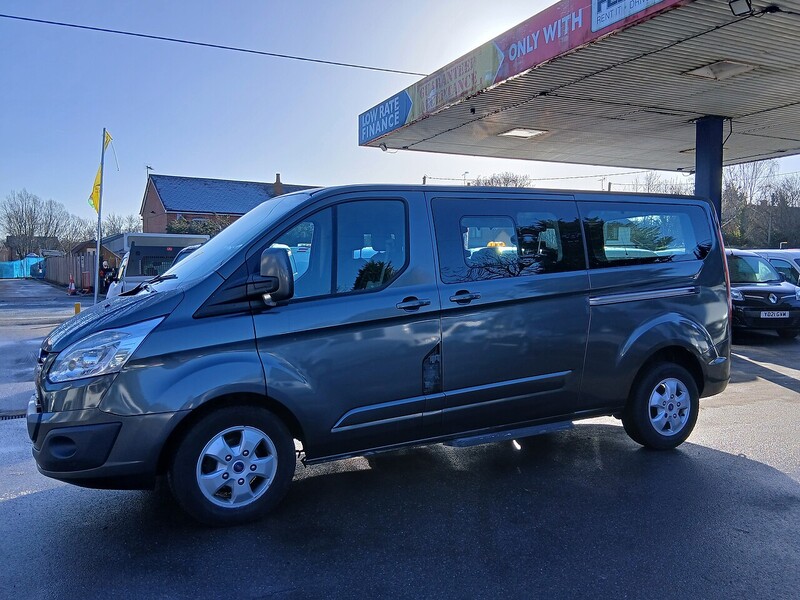 Ford 2.0 310 EcoBlue Titanium Minibus Double Cab 5dr Diesel Auto L2 Euro 6 (s/s) (130 ps)