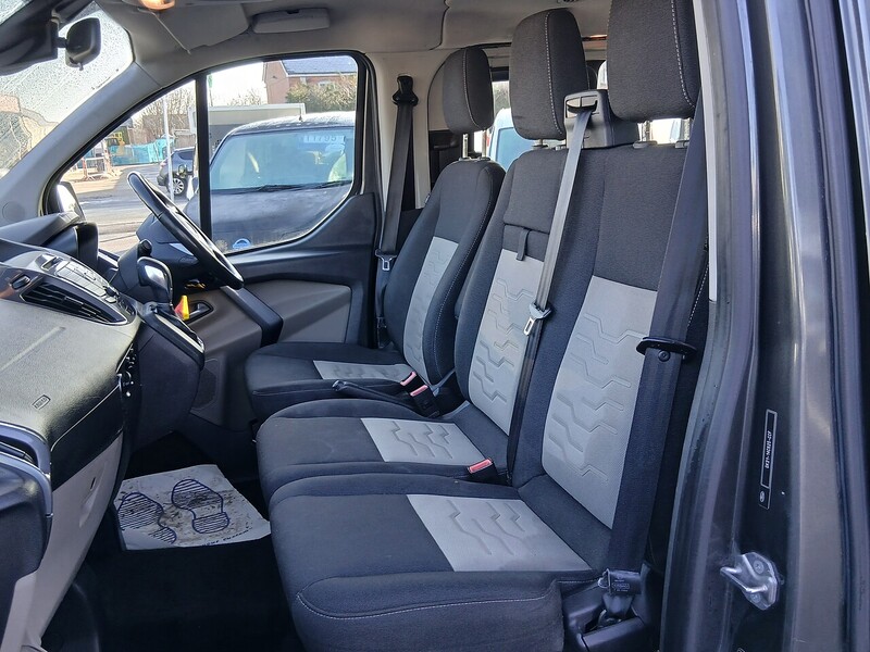 Ford 2.0 310 EcoBlue Titanium Minibus Double Cab 5dr Diesel Auto L2 Euro 6 (s/s) (130 ps)