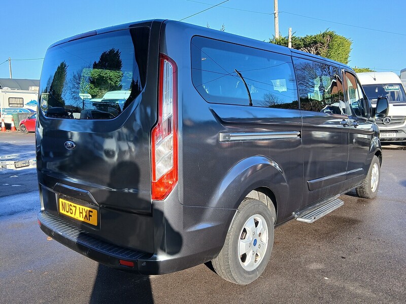 Ford 2.0 310 EcoBlue Titanium Minibus Double Cab 5dr Diesel Auto L2 Euro 6 (s/s) (130 ps)