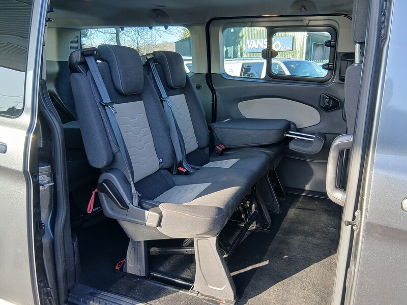 Ford 2.0 310 EcoBlue Titanium Minibus Double Cab 5dr Diesel Auto L2 Euro 6 (s/s) (130 ps)