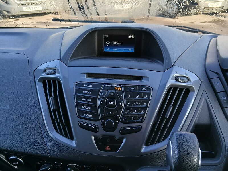 Ford 2.0 310 EcoBlue Titanium Minibus Double Cab 5dr Diesel Auto L2 Euro 6 (s/s) (130 ps)