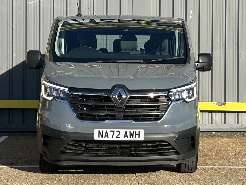 Renault 2.0 dCi SL28 Business Minibus Double Cab 5dr Diesel EDC L1 H1 Euro 6 (s/s) (9 Seat) (150 ps)