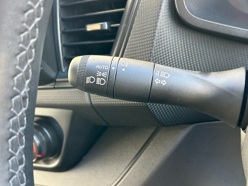 Renault 2.0 dCi SL28 Business Minibus Double Cab 5dr Diesel EDC L1 H1 Euro 6 (s/s) (9 Seat) (150 ps)