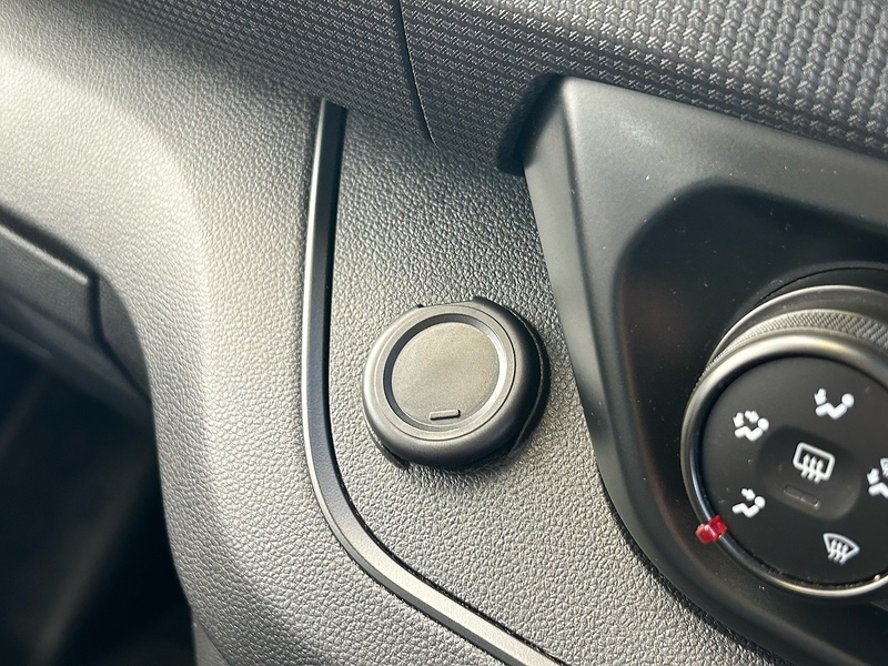 Renault 2.0 dCi SL28 Business Minibus Double Cab 5dr Diesel EDC L1 H1 Euro 6 (s/s) (9 Seat) (150 ps)