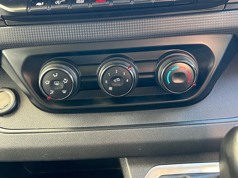 Renault 2.0 dCi SL28 Business Minibus Double Cab 5dr Diesel EDC L1 H1 Euro 6 (s/s) (9 Seat) (150 ps)