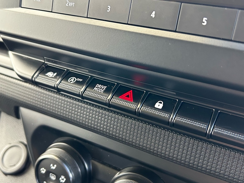 Renault 2.0 dCi SL28 Business Minibus Double Cab 5dr Diesel EDC L1 H1 Euro 6 (s/s) (9 Seat) (150 ps)