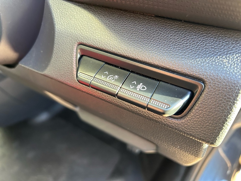 Renault 2.0 dCi SL28 Business Minibus Double Cab 5dr Diesel EDC L1 H1 Euro 6 (s/s) (9 Seat) (150 ps)