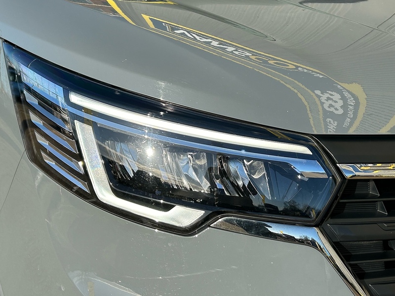 Renault 2.0 dCi SL28 Business Minibus Double Cab 5dr Diesel EDC L1 H1 Euro 6 (s/s) (9 Seat) (150 ps)