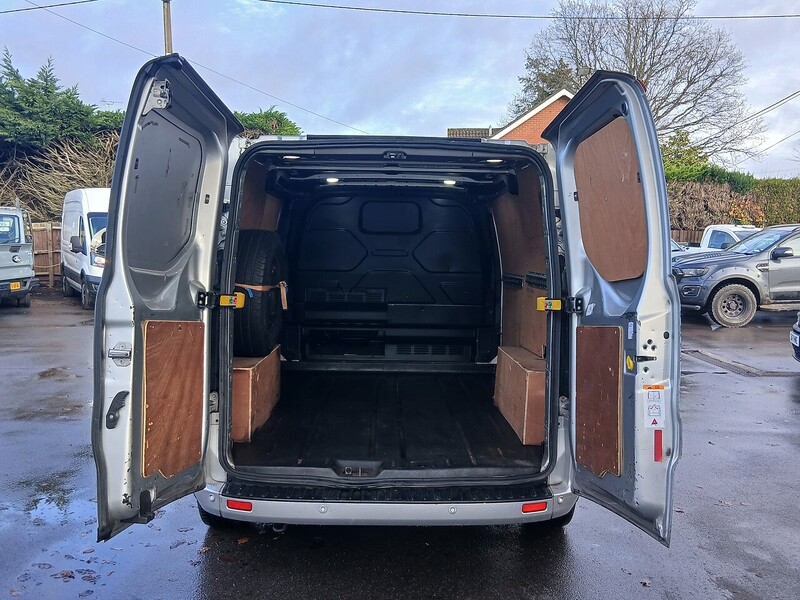 Ford 2.0 280 EcoBlue Limited Panel Van 5dr Diesel Manual L1 H1 Euro 6 (s/s) (130 ps)