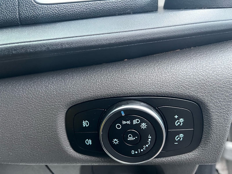 Ford 2.0 280 EcoBlue Limited Panel Van 5dr Diesel Manual L1 H1 Euro 6 (s/s) (130 ps)