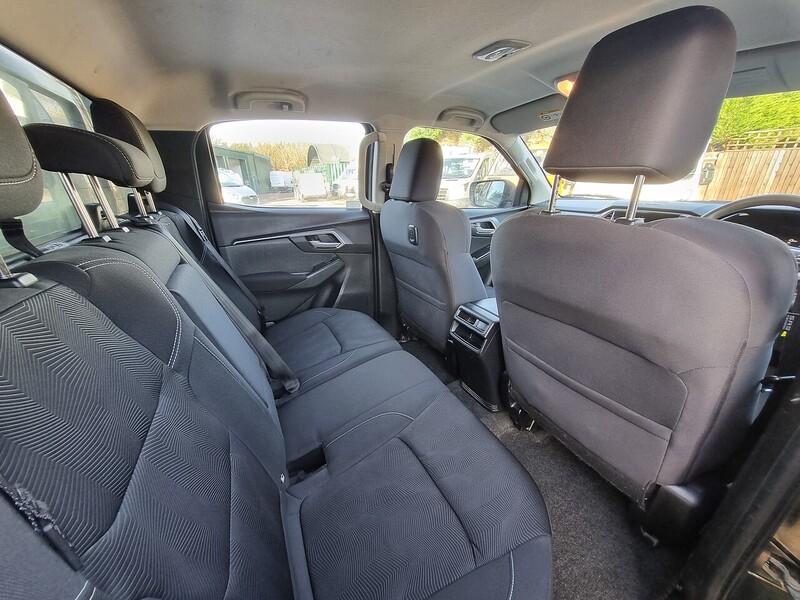 Isuzu 1.9 TD DL20 Pickup Double Cab 4dr Diesel Manual 4WD Euro 6 (s/s) (164 ps)