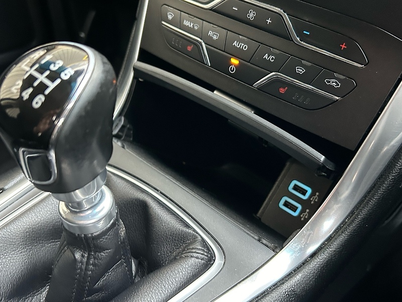 Ford TDCi Titanium SUV 2.0 Manual Diesel