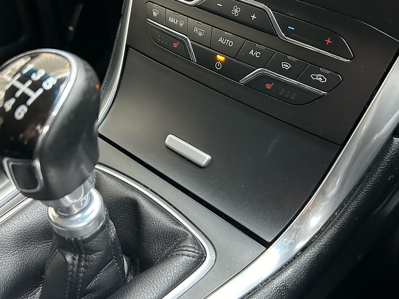 Ford TDCi Titanium SUV 2.0 Manual Diesel