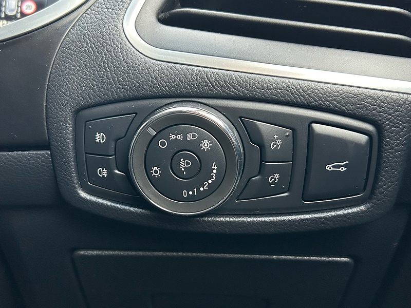 Ford TDCi Titanium SUV 2.0 Manual Diesel