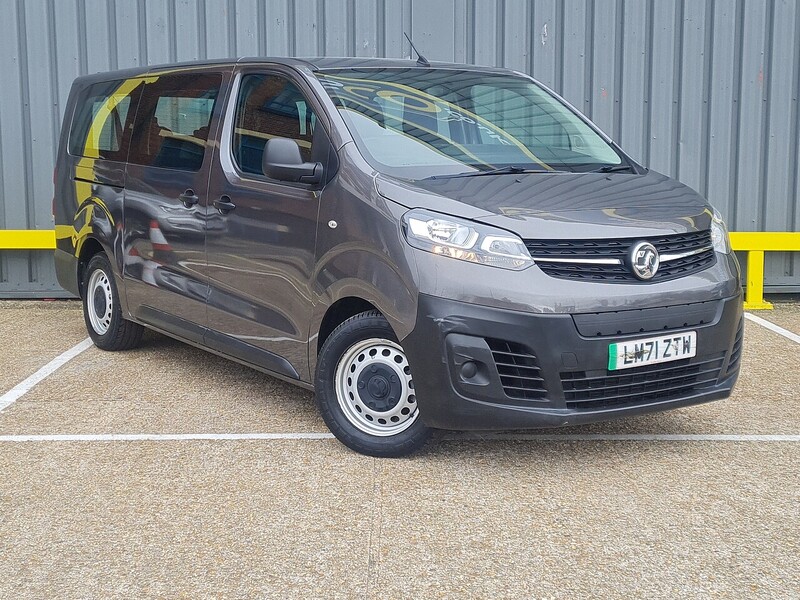 Vauxhall 50kWh Combi MPV 5dr Electric Auto LWB (9 Seat, 11kW Charger) (136 ps)