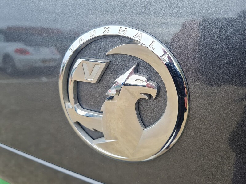 Vauxhall 50kWh Combi MPV 5dr Electric Auto LWB (9 Seat, 11kW Charger) (136 ps)