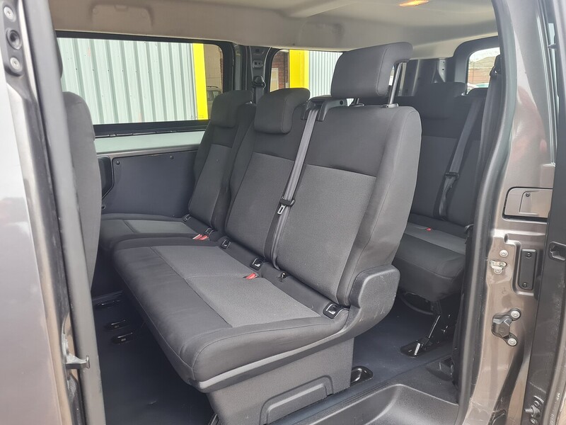 Vauxhall 50kWh Combi MPV 5dr Electric Auto LWB (9 Seat, 11kW Charger) (136 ps)