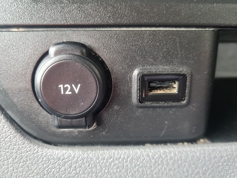 Vauxhall 50kWh Combi MPV 5dr Electric Auto LWB (9 Seat, 11kW Charger) (136 ps)