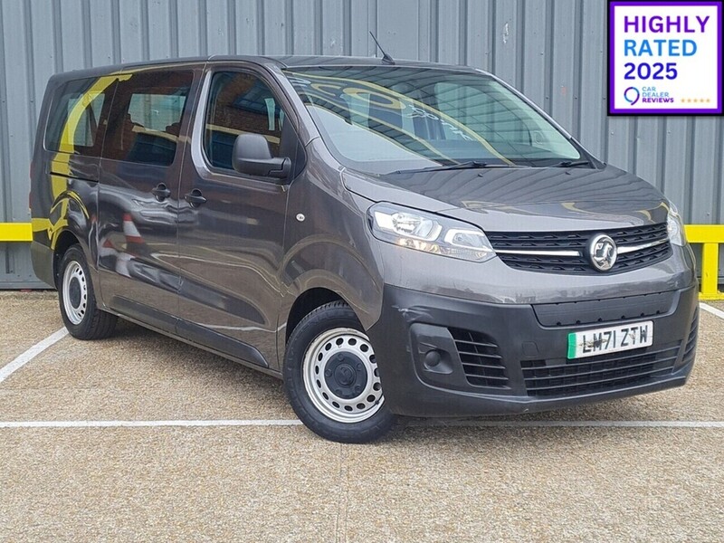 Vauxhall 50kWh Combi MPV 5dr Electric Auto LWB (9 Seat, 11kW Charger) (136 ps)