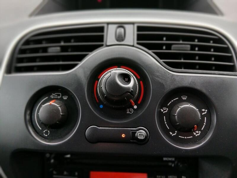 Renault ZE ML20 33kWh Business+ Panel Van 4dr Electric Auto MWB (i) (60 ps)