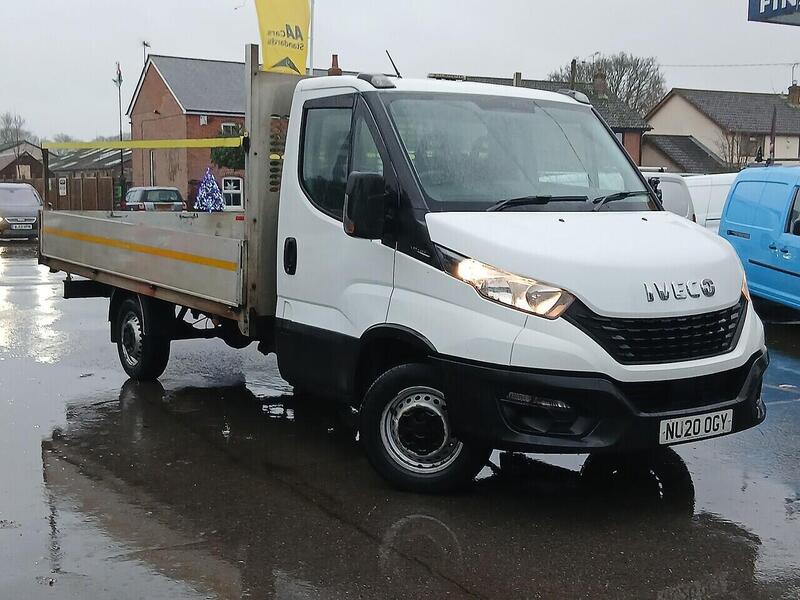 Iveco 2.3D HPI 14V 35S 3450 Dropside 2dr Diesel Manual MWB Euro 6 (s/s) (136 ps) 2.3 2dr Dropside Automatic Diesel