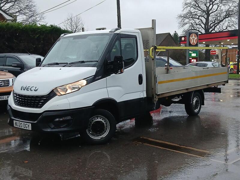 Iveco 2.3D HPI 14V 35S 3450 Dropside 2dr Diesel Manual MWB Euro 6 (s/s) (136 ps) 2.3 2dr Dropside Automatic Diesel