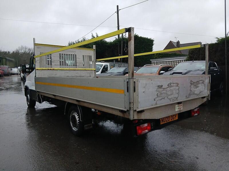 Iveco 2.3D HPI 14V 35S 3450 Dropside 2dr Diesel Manual MWB Euro 6 (s/s) (136 ps) 2.3 2dr Dropside Automatic Diesel