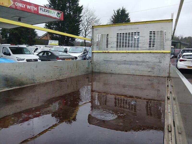 Iveco 2.3D HPI 14V 35S 3450 Dropside 2dr Diesel Manual MWB Euro 6 (s/s) (136 ps) 2.3 2dr Dropside Automatic Diesel