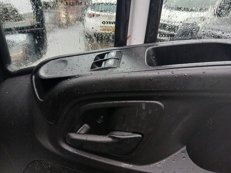 Iveco 2.3D HPI 14V 35S 3450 Dropside 2dr Diesel Manual MWB Euro 6 (s/s) (136 ps) 2.3 2dr Dropside Automatic Diesel