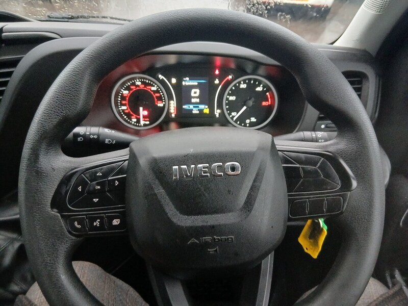 Iveco 2.3D HPI 14V 35S 3450 Dropside 2dr Diesel Manual MWB Euro 6 (s/s) (136 ps) 2.3 2dr Dropside Automatic Diesel