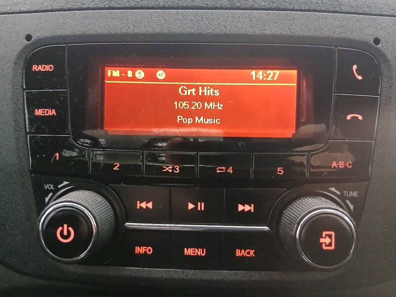 Iveco 2.3D HPI 14V 35S 3450 Dropside 2dr Diesel Manual MWB Euro 6 (s/s) (136 ps) 2.3 2dr Dropside Automatic Diesel