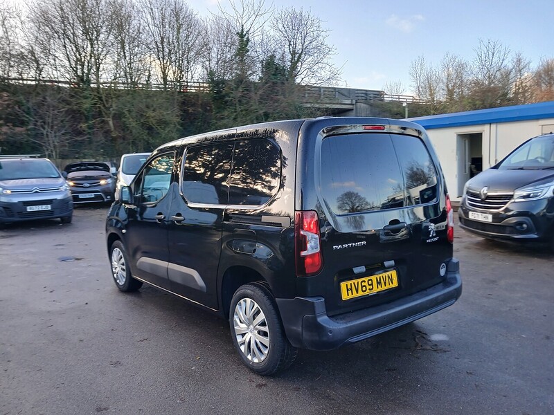 Peugeot 1.6 BlueHDi 1000 Professional Standard Panel Van 5dr Diesel Manual SWB Euro 6 (s/s) (100 bhp)