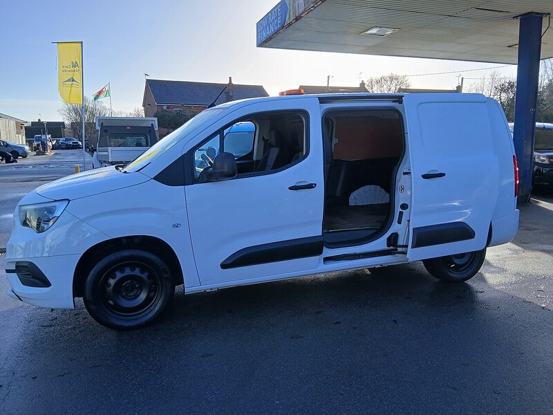 Vauxhall 1.5 Turbo D 2300 Sportive Panel Van 4dr Diesel Manual L2 H1 Euro 6 (s/s) (100 ps)