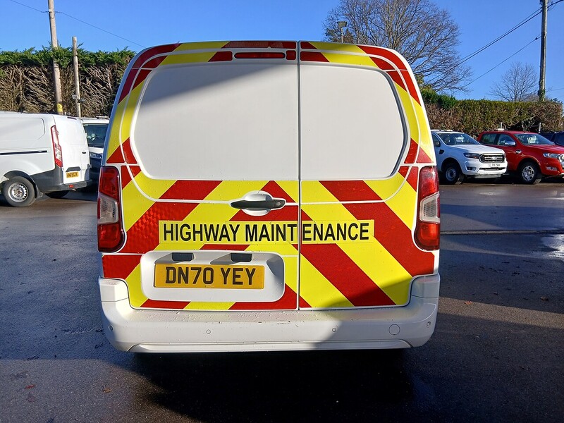 Vauxhall 1.5 Turbo D 2300 Sportive Panel Van 4dr Diesel Manual L2 H1 Euro 6 (s/s) (100 ps)