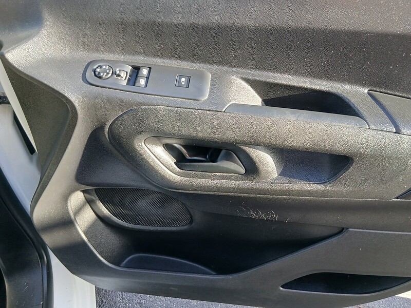 Vauxhall 1.5 Turbo D 2300 Sportive Panel Van 4dr Diesel Manual L2 H1 Euro 6 (s/s) (100 ps)