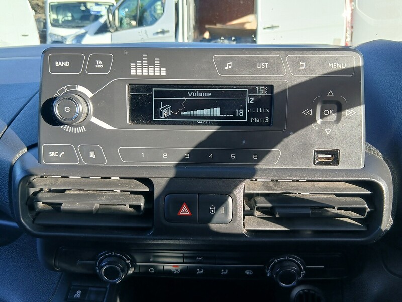 Vauxhall 1.5 Turbo D 2300 Sportive Panel Van 4dr Diesel Manual L2 H1 Euro 6 (s/s) (100 ps)