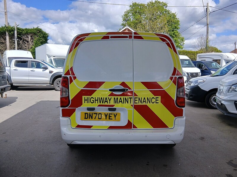 Vauxhall 1.5 Turbo D 2300 Sportive Panel Van 4dr Diesel Manual L2 H1 Euro 6 (s/s) (100 ps)