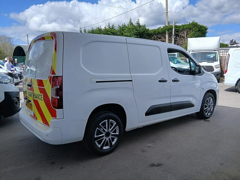 Vauxhall 1.5 Turbo D 2300 Sportive Panel Van 4dr Diesel Manual L2 H1 Euro 6 (s/s) (100 ps)