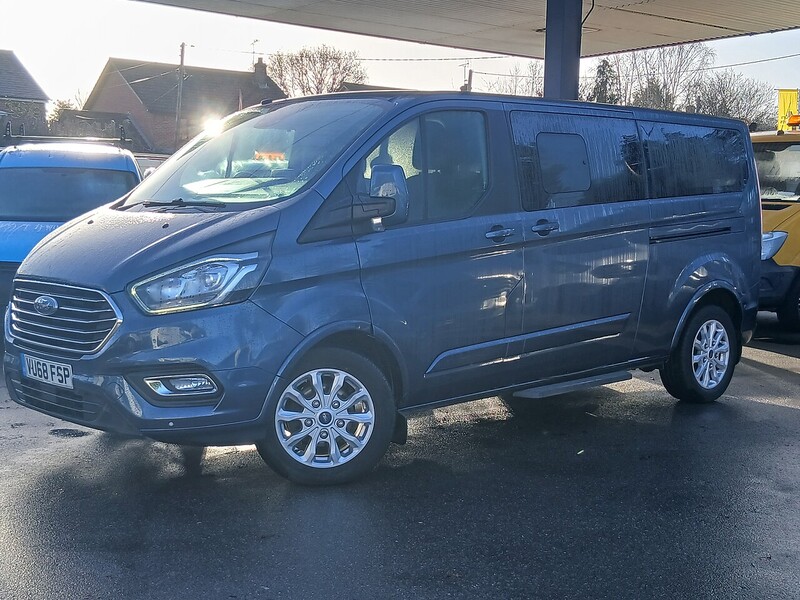 Ford 2.0 310 EcoBlue Titanium Minibus Double Cab 5dr Diesel Manual L2 Euro 6 (s/s) (130 ps)