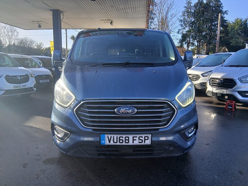 Ford 2.0 310 EcoBlue Titanium Minibus Double Cab 5dr Diesel Manual L2 Euro 6 (s/s) (130 ps)