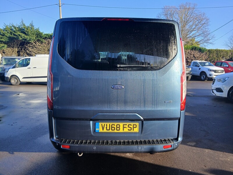 Ford 2.0 310 EcoBlue Titanium Minibus Double Cab 5dr Diesel Manual L2 Euro 6 (s/s) (130 ps)
