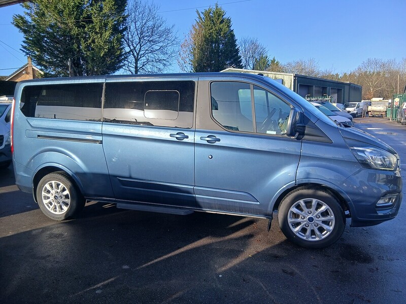 Ford 2.0 310 EcoBlue Titanium Minibus Double Cab 5dr Diesel Manual L2 Euro 6 (s/s) (130 ps)