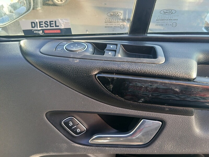 Ford 2.0 310 EcoBlue Titanium Minibus Double Cab 5dr Diesel Manual L2 Euro 6 (s/s) (130 ps)