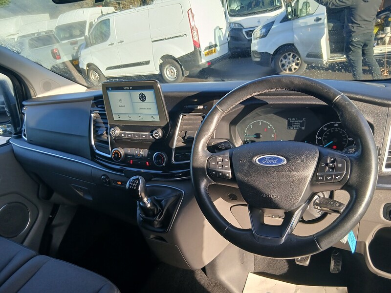 Ford 2.0 310 EcoBlue Titanium Minibus Double Cab 5dr Diesel Manual L2 Euro 6 (s/s) (130 ps)