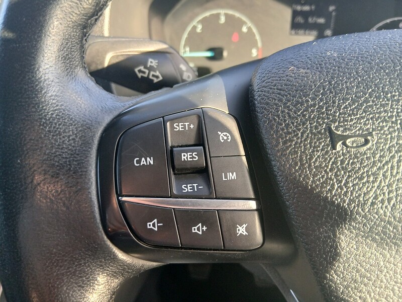 Ford 2.0 310 EcoBlue Titanium Minibus Double Cab 5dr Diesel Manual L2 Euro 6 (s/s) (130 ps)