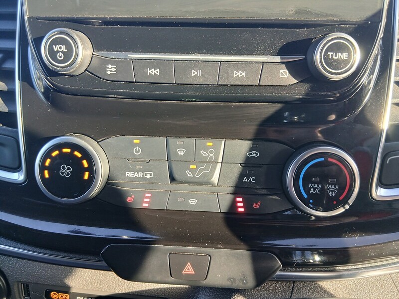 Ford 2.0 310 EcoBlue Titanium Minibus Double Cab 5dr Diesel Manual L2 Euro 6 (s/s) (130 ps)