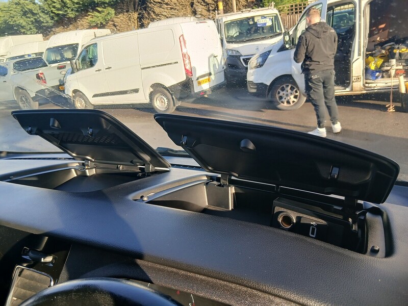 Ford 2.0 310 EcoBlue Titanium Minibus Double Cab 5dr Diesel Manual L2 Euro 6 (s/s) (130 ps)