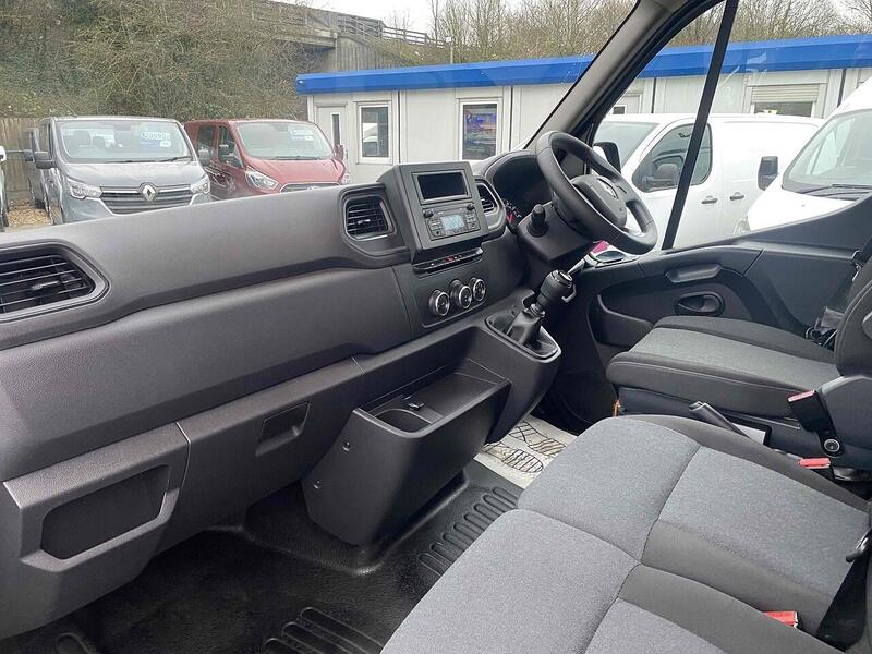 Renault dCi 35 Business+ Panel Van 2.3 Manual Diesel