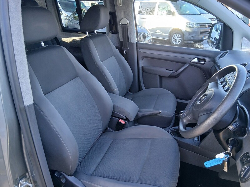 Volkswagen 1.6 TDI CR MPV 5dr Diesel Manual Euro 5 (102 ps)